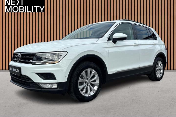 Hvid VW Tiguan fra 2017 set udefra