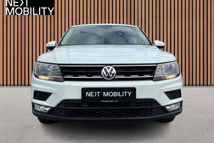 Hvid VW Tiguan fra 2017