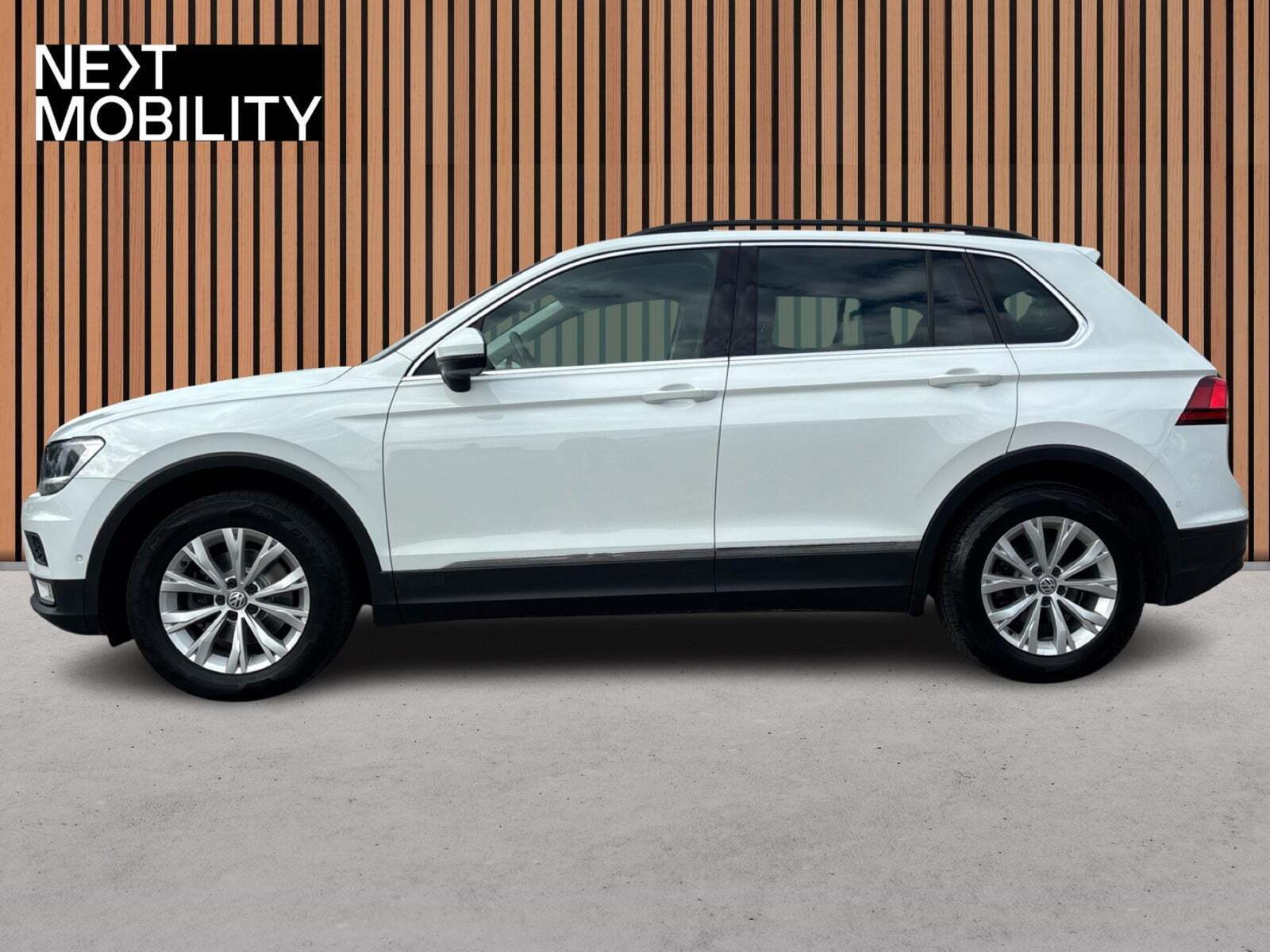 Hvid VW Tiguan fra 2017