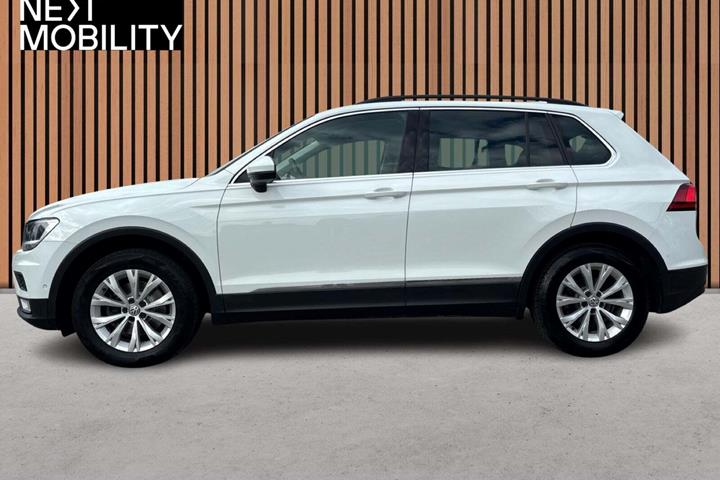 Hvid VW Tiguan fra 2017