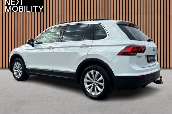 Hvid VW Tiguan fra 2017