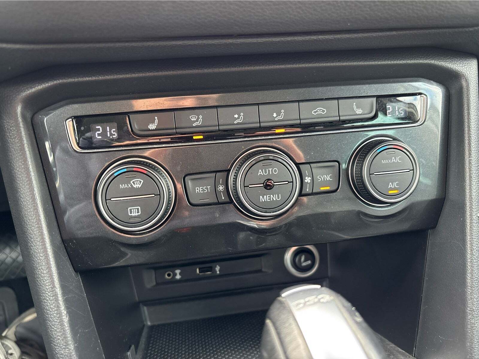 Hvid VW Tiguan fra 2017
