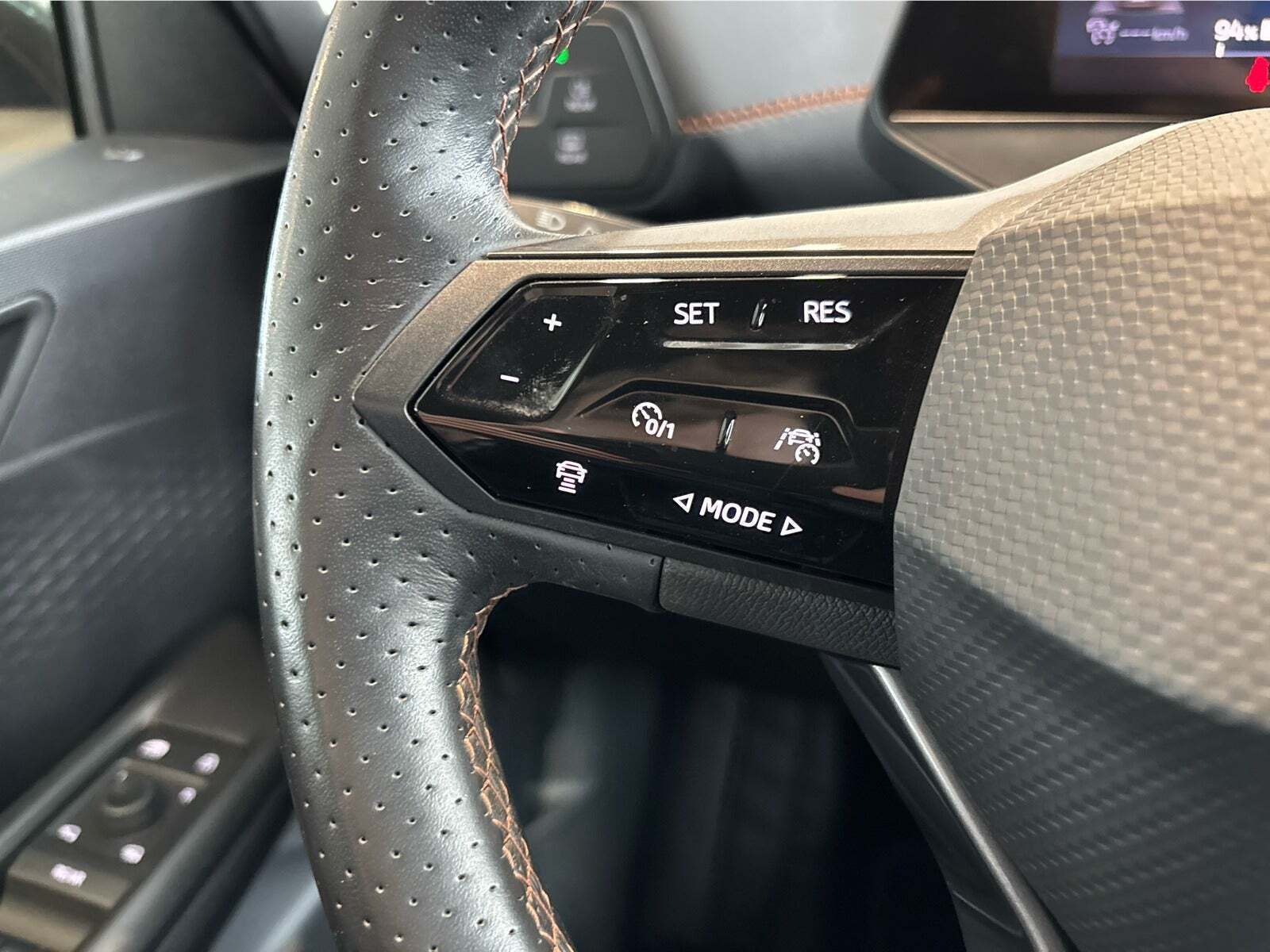 Blå Cupra Born fra 2022