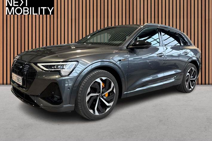 Grå Audi e-tron fra 2022