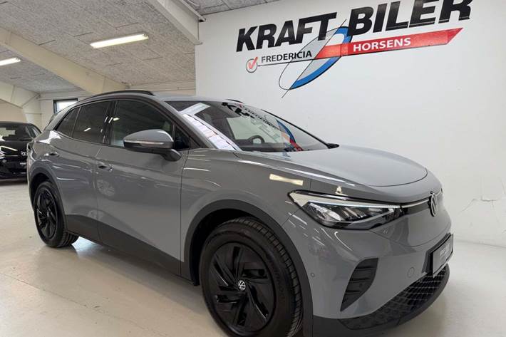 Grå VW ID.4 fra 2024 set udefra