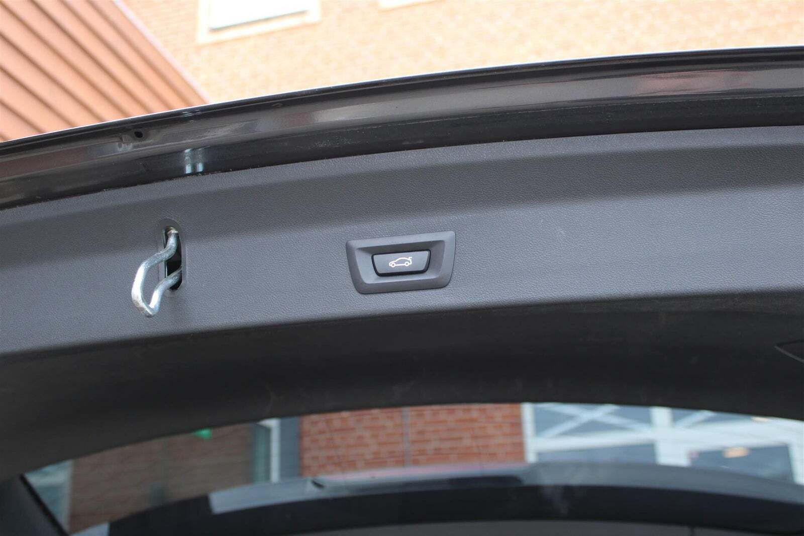 Grå BMW iX3 fra 2023