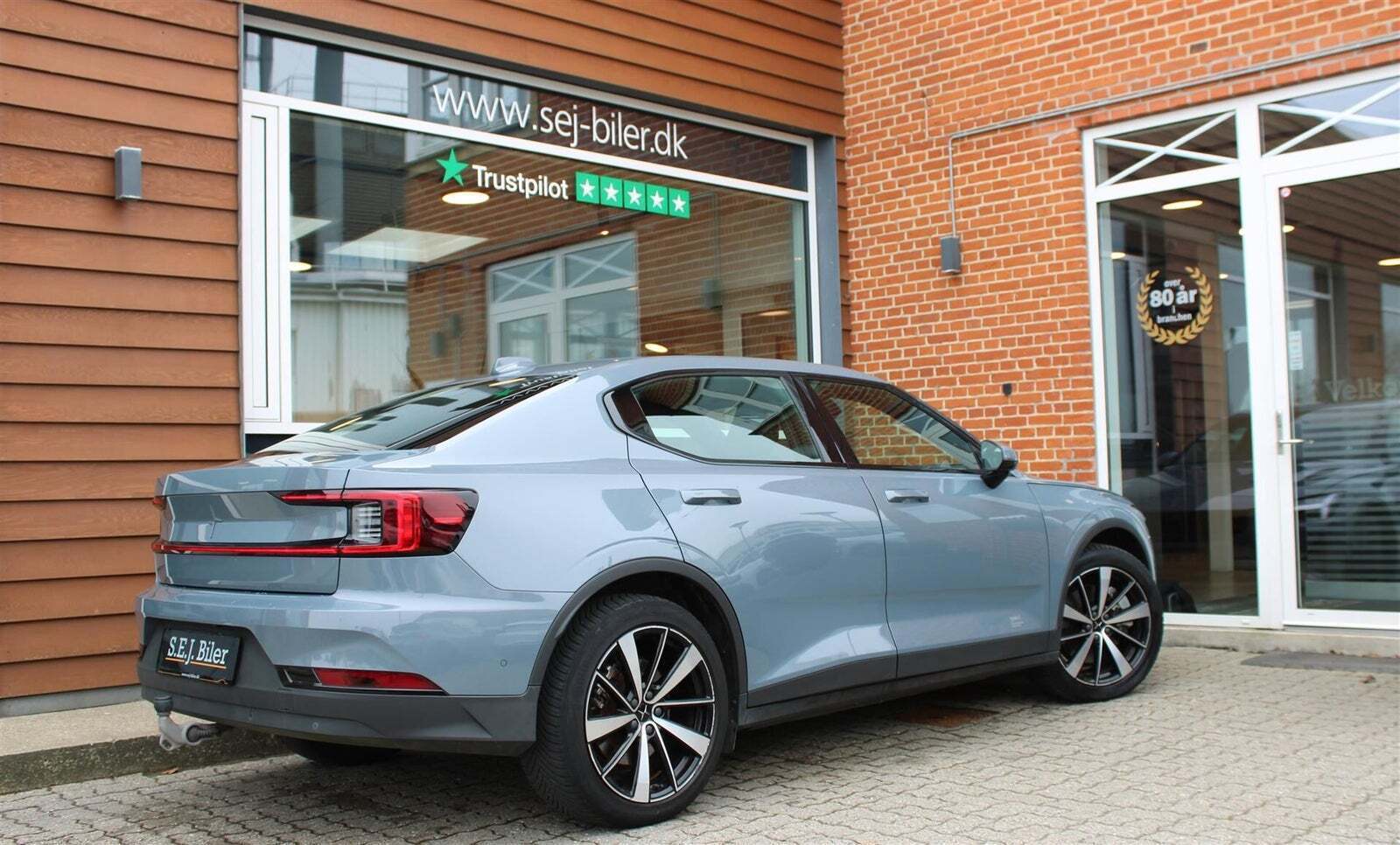 Grå Polestar 2 fra 2022