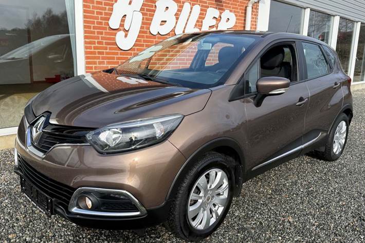 Brun Renault Captur fra 2017