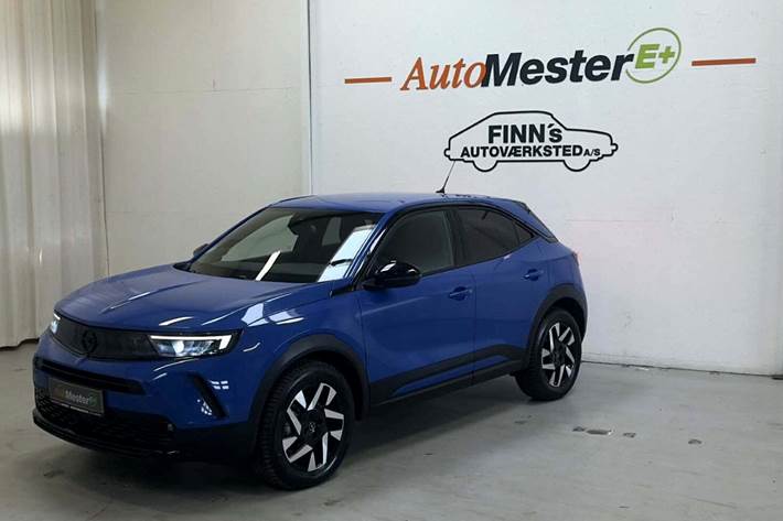 Blå Opel Mokka-e fra 2022