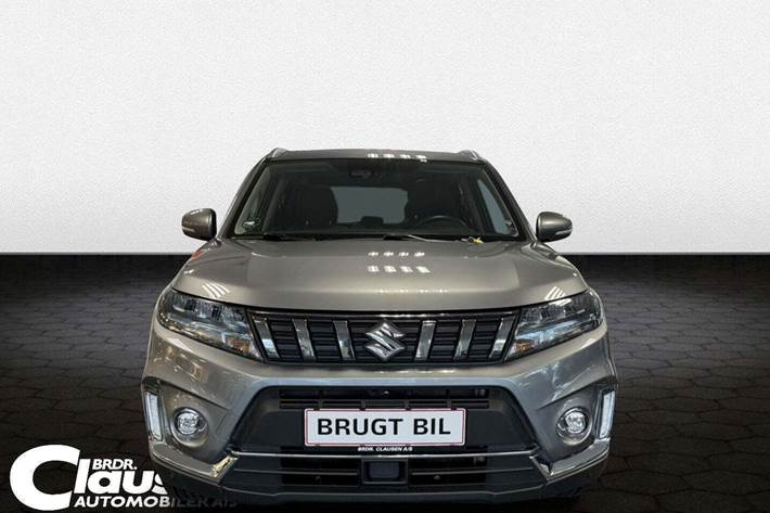 Grå Suzuki Vitara fra 2022