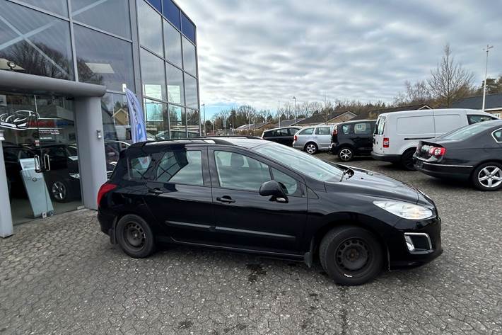 Sort Peugeot 308 fra 2013