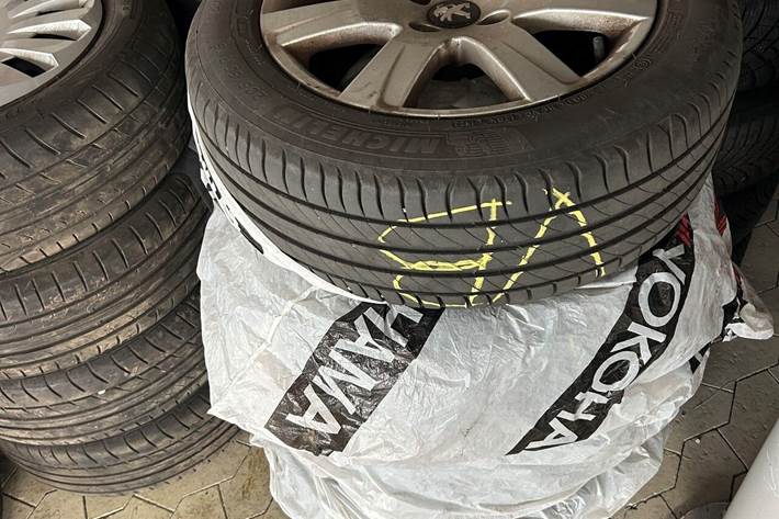 Sort Peugeot 308 fra 2013