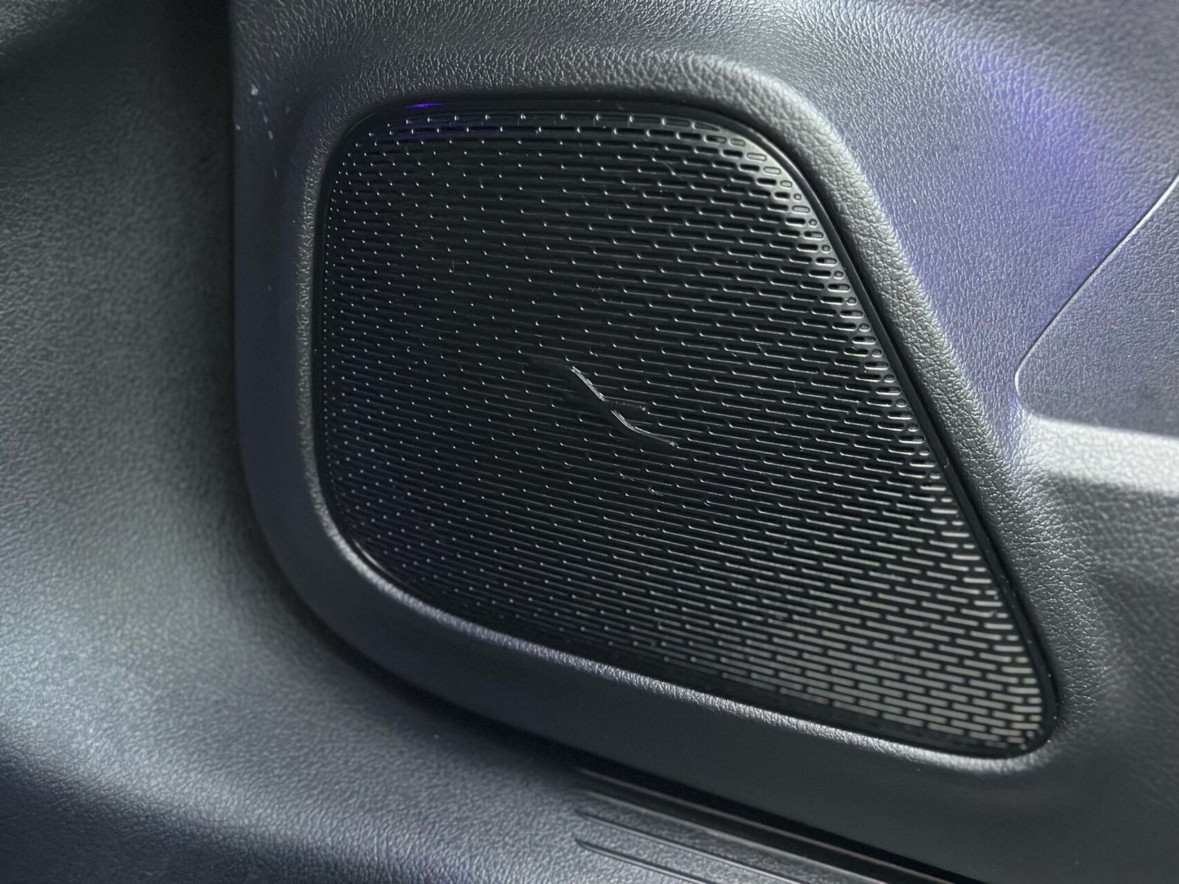 Hvid Mercedes EQA 250+ fra 2022