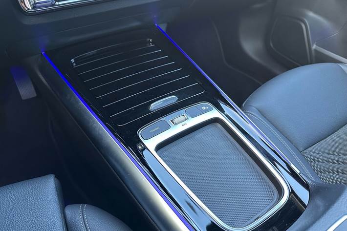 Sort Mercedes EQA 250 fra 2024