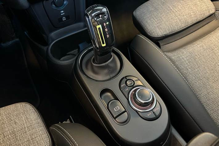 Grøn Mini Cooper fra 2022