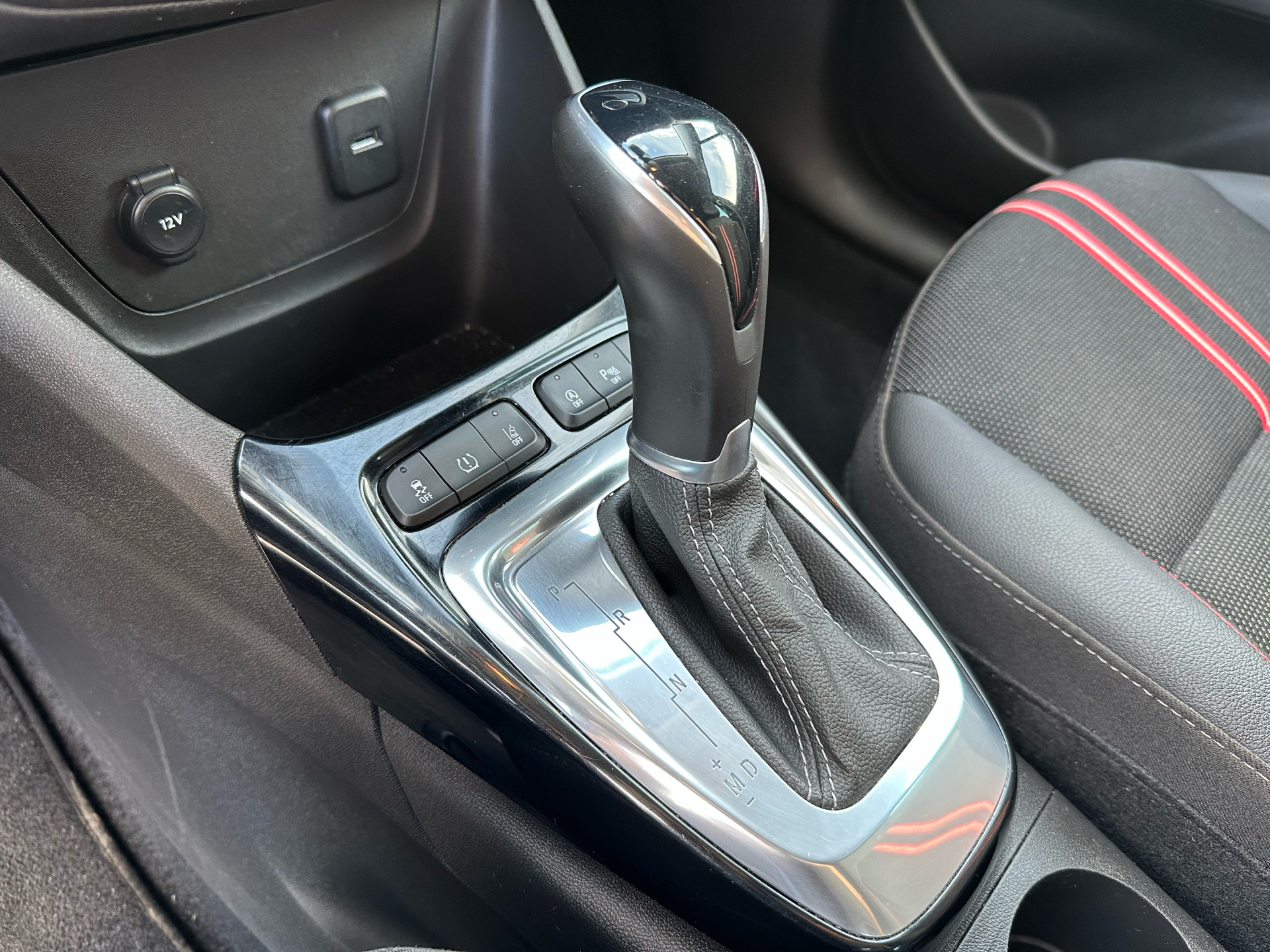 Sort Opel Crossland fra 2023