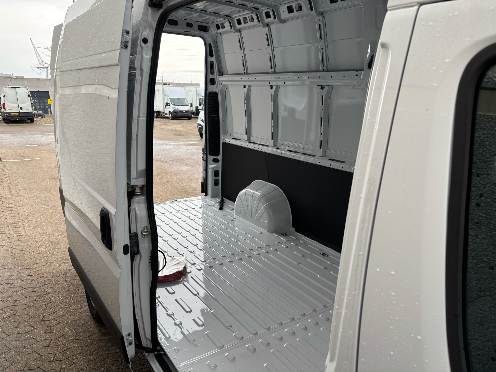 Hvid Fiat E-Ducato fra 2026