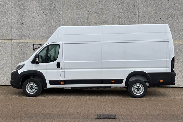 Hvid Fiat E-Ducato fra 2026