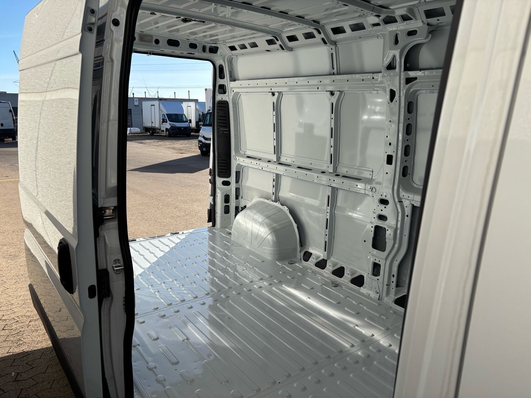 Hvid Fiat Ducato fra 2026