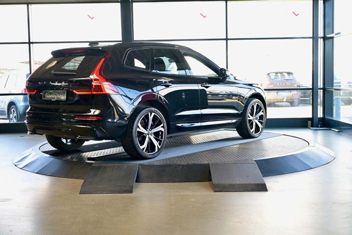 Sort Volvo XC60 fra 2023