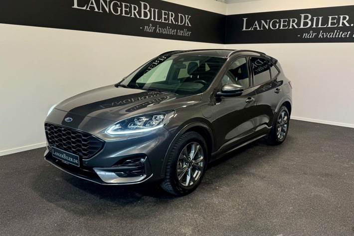 Grå Ford Kuga fra 2020