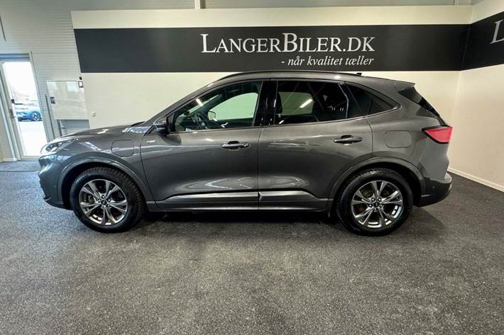 Grå Ford Kuga fra 2020