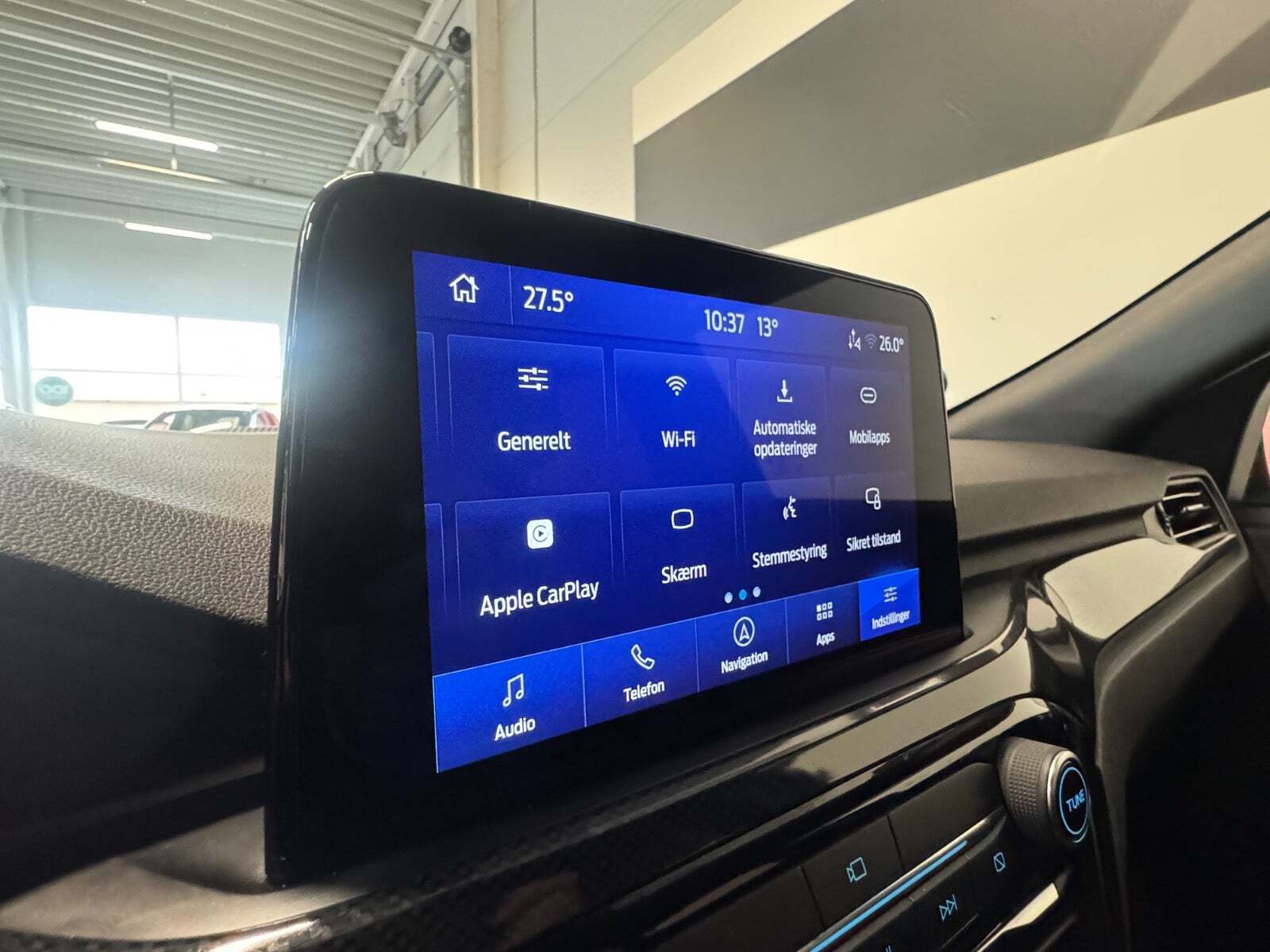 Grå Ford Kuga fra 2020