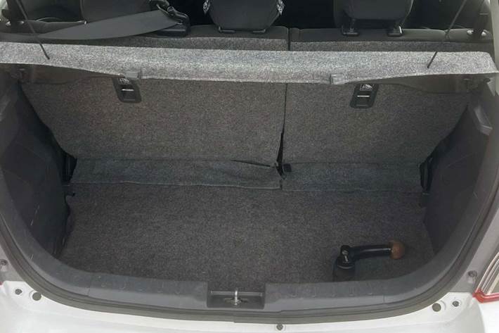 Hvid Suzuki Celerio fra 2015