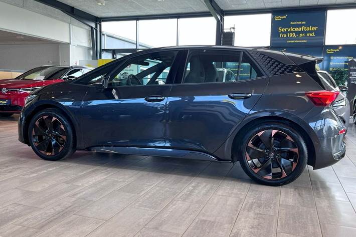 Grå Cupra Born fra 2024