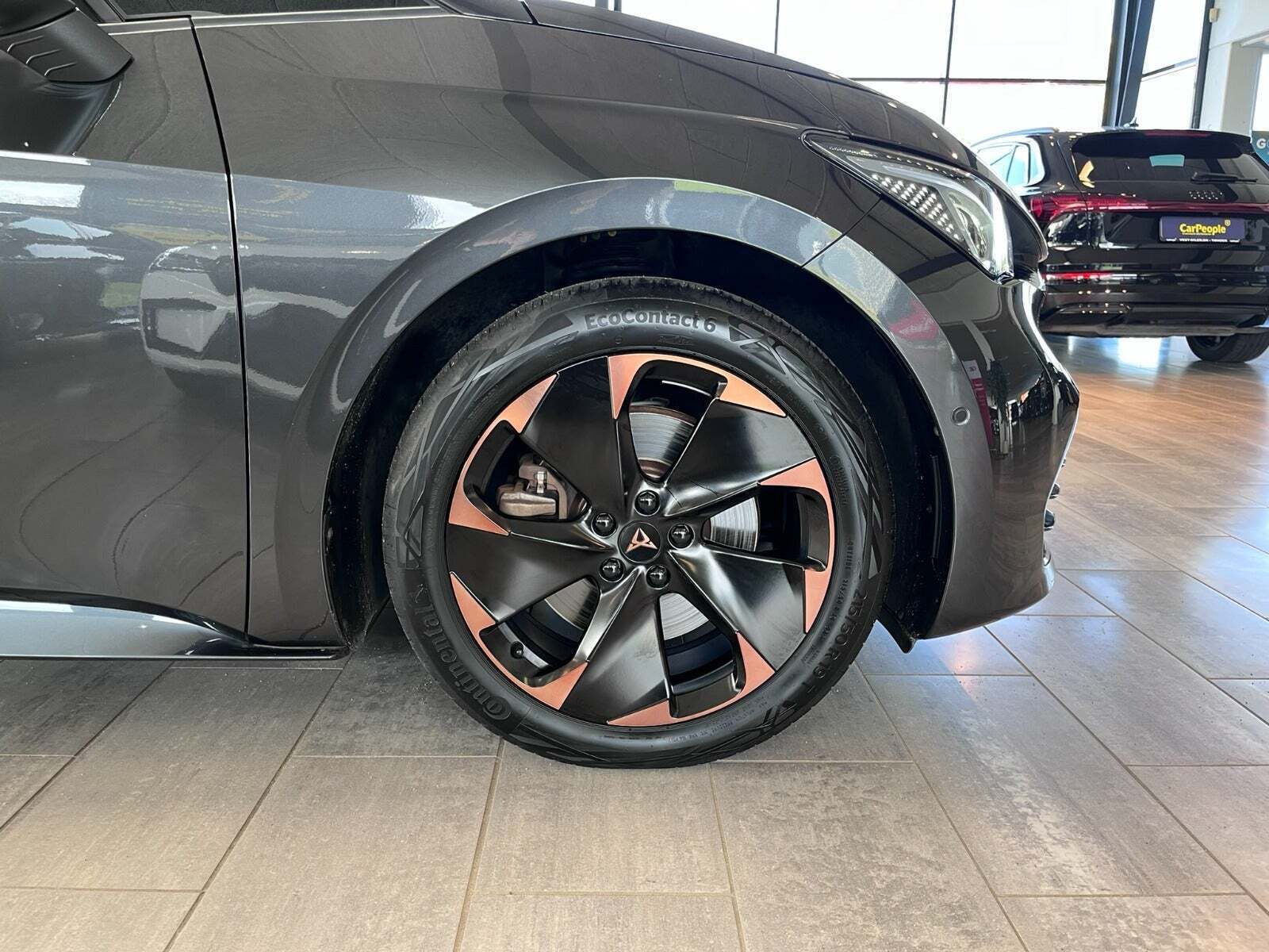 Grå Cupra Born fra 2024