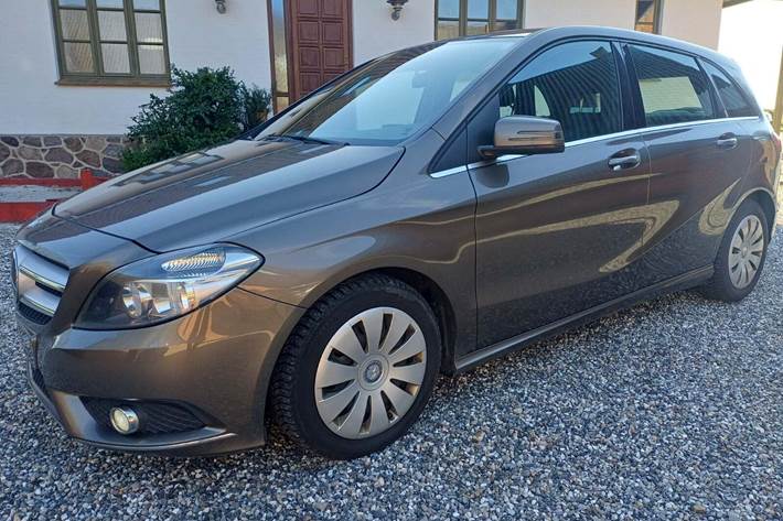 undefined Mercedes B200 fra 2014