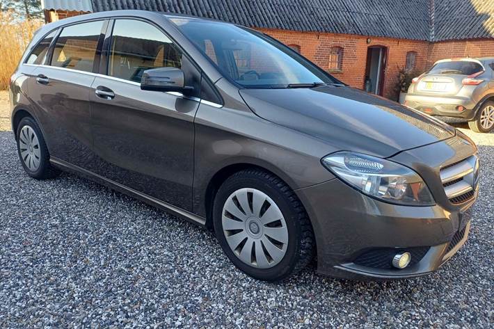undefined Mercedes B200 fra 2014