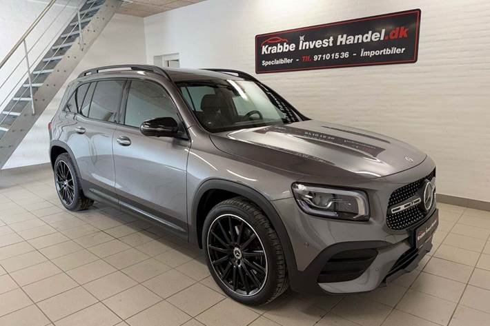 Grå Mercedes GLB220 d fra 2022