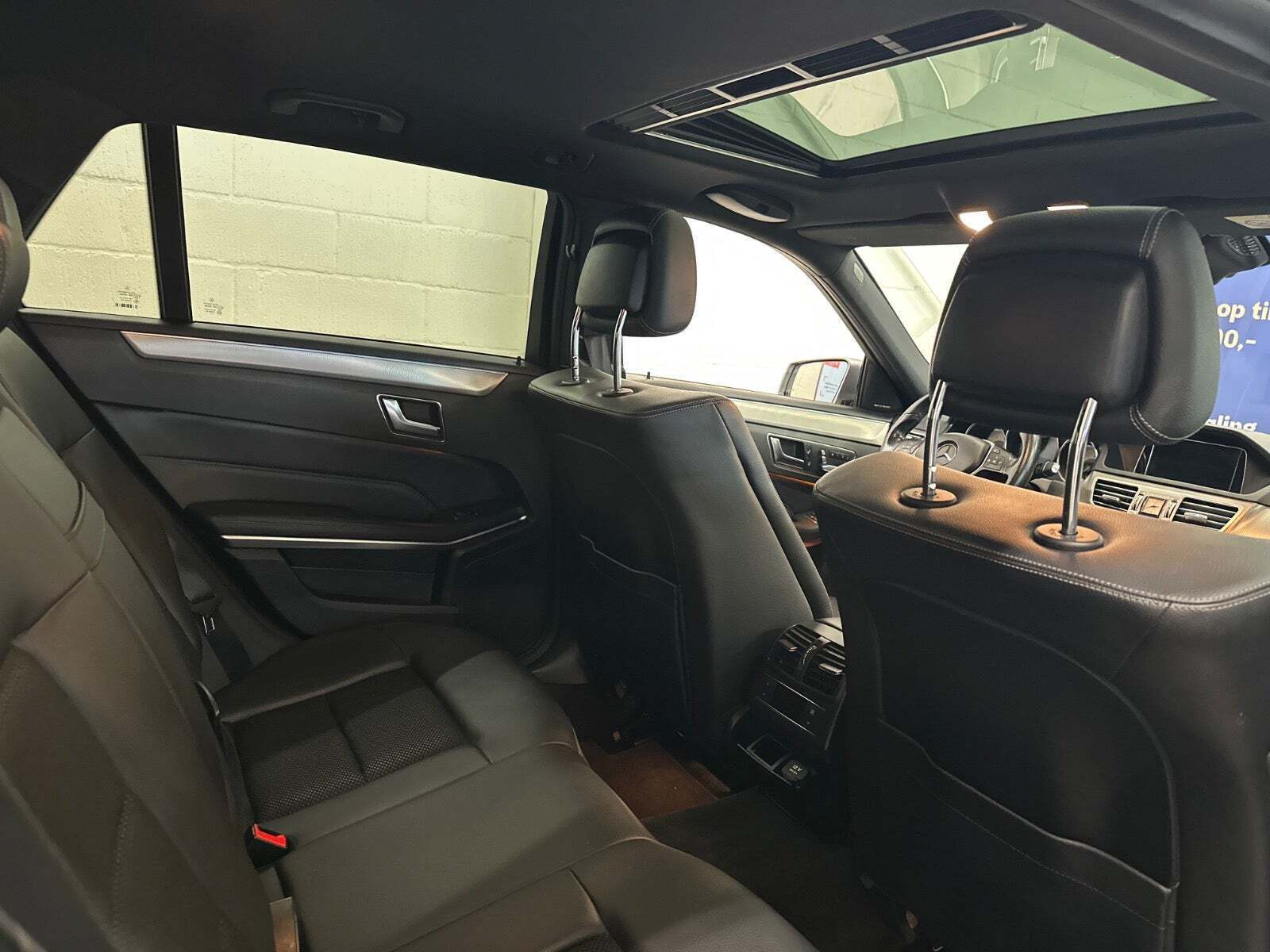 Grå Mercedes E350 fra 2014