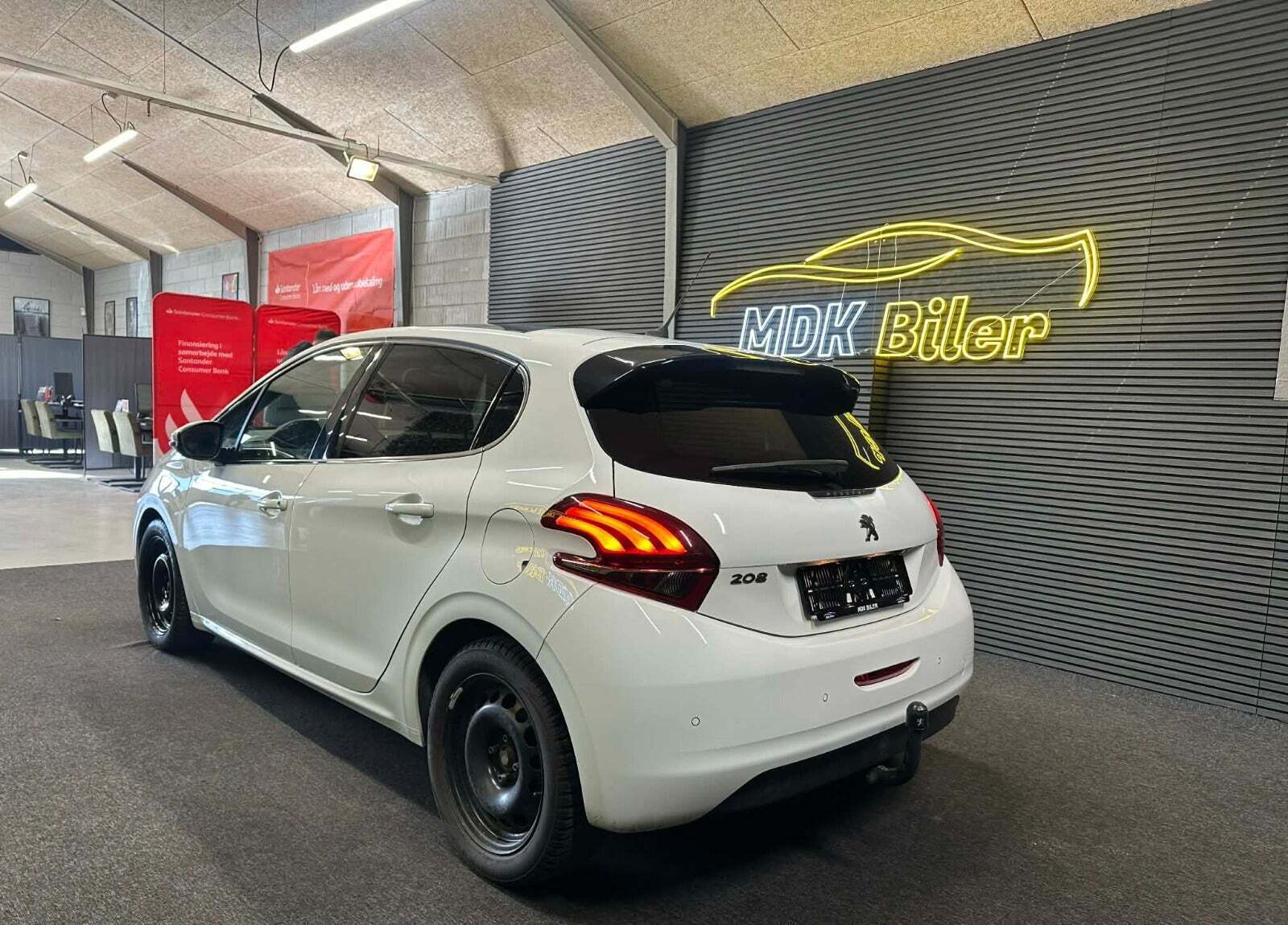 Hvid Peugeot 208 fra 2019