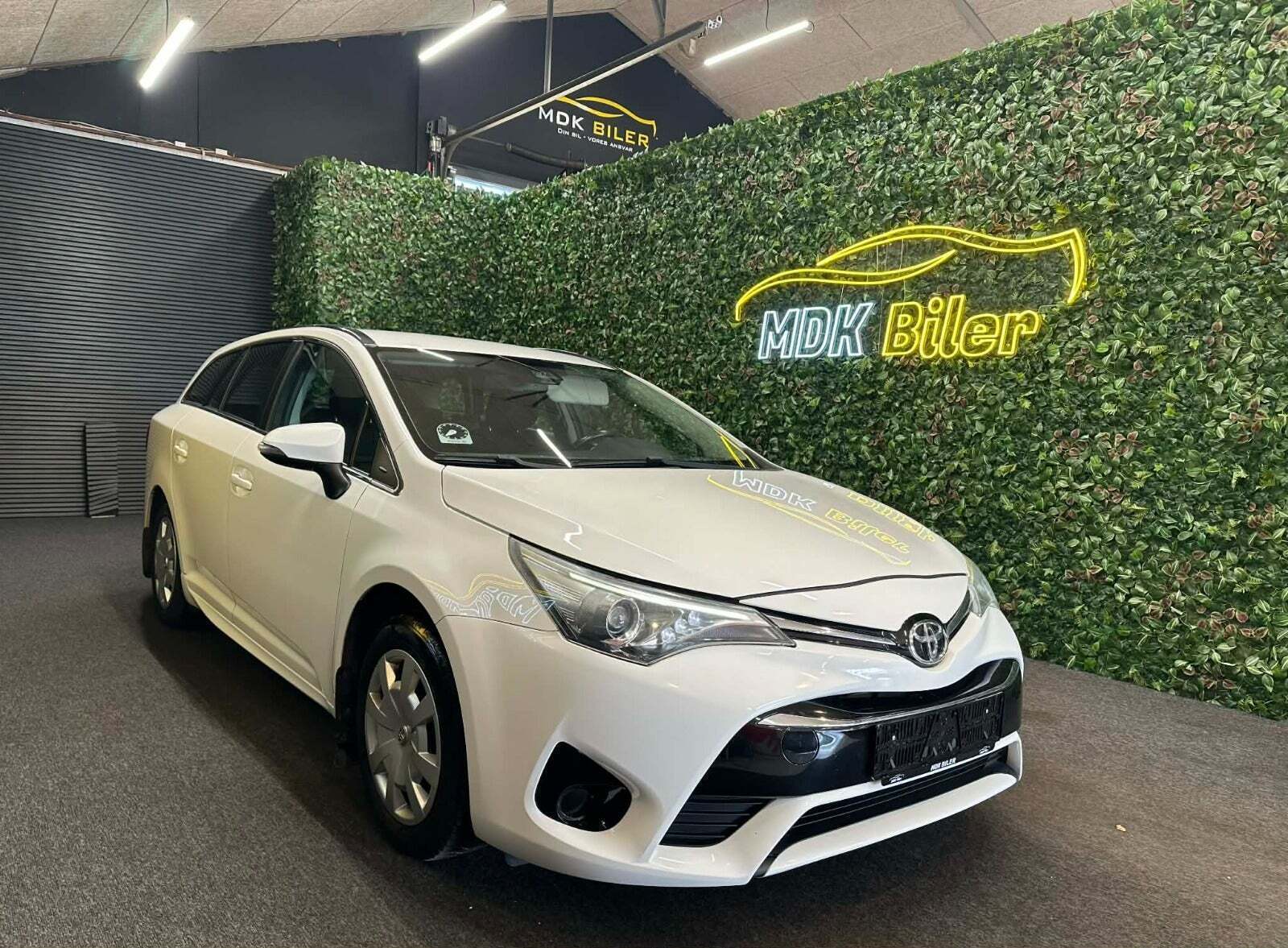 Toyota Avensis 1,6 D-4D T1 Touring Sports