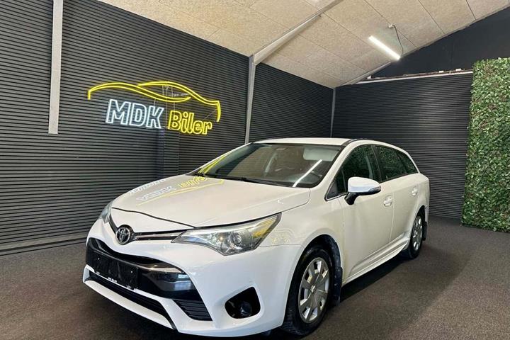 undefined Toyota Avensis fra 2015 set udefra