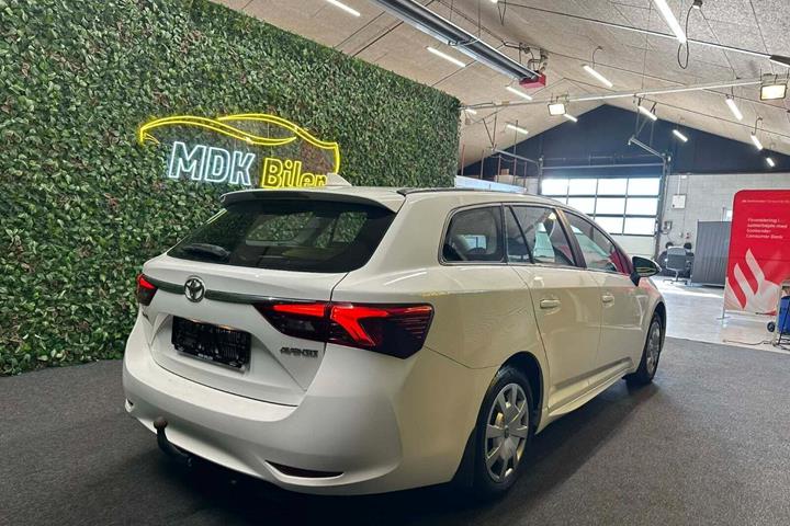 undefined Toyota Avensis fra 2015 set udefra