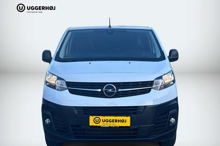 Hvid Opel Vivaro fra 2023