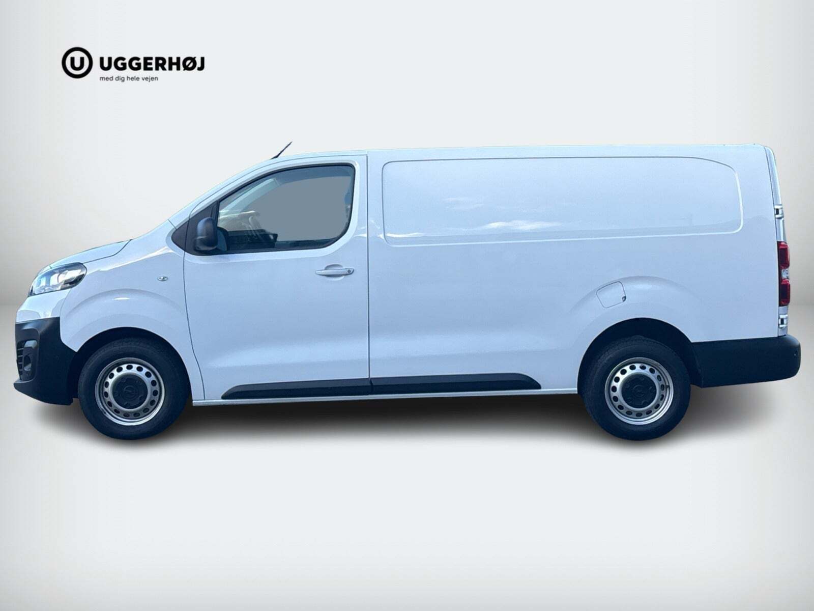 Hvid Opel Vivaro fra 2023