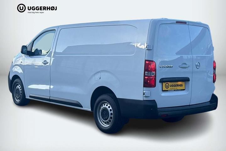 Hvid Opel Vivaro fra 2023