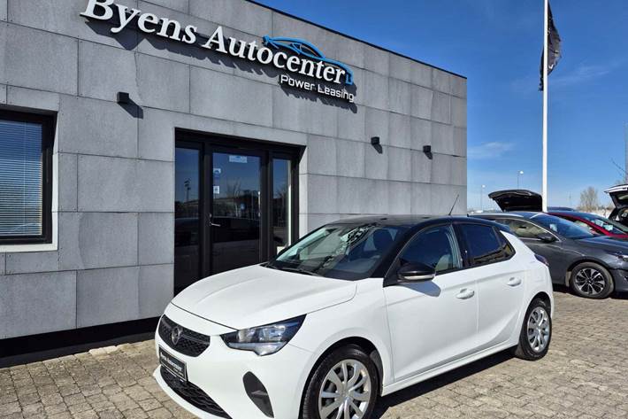 Hvid Opel Corsa fra 2021