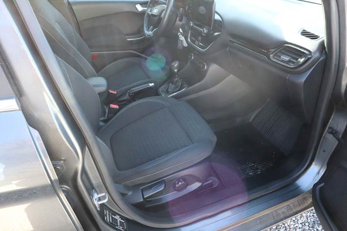 Grå Ford Fiesta fra 2021