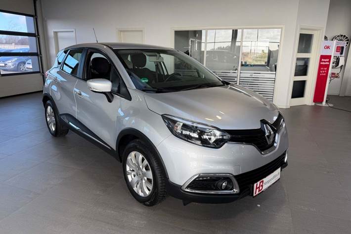 Grå Renault Captur fra 2015