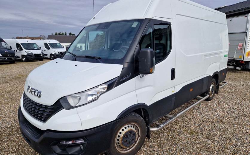 Iveco Daily 2,3 35S14 12m³ Van AG8