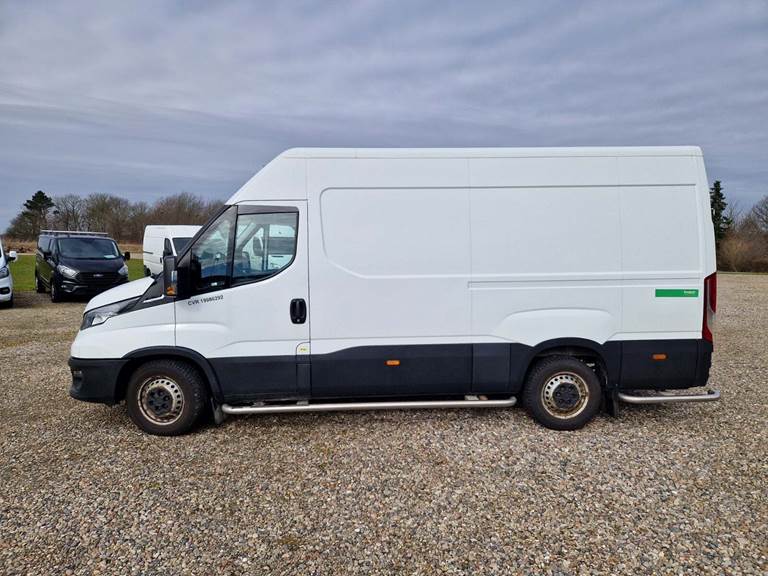 Iveco Daily 2,3 35S14 12m³ Van AG8