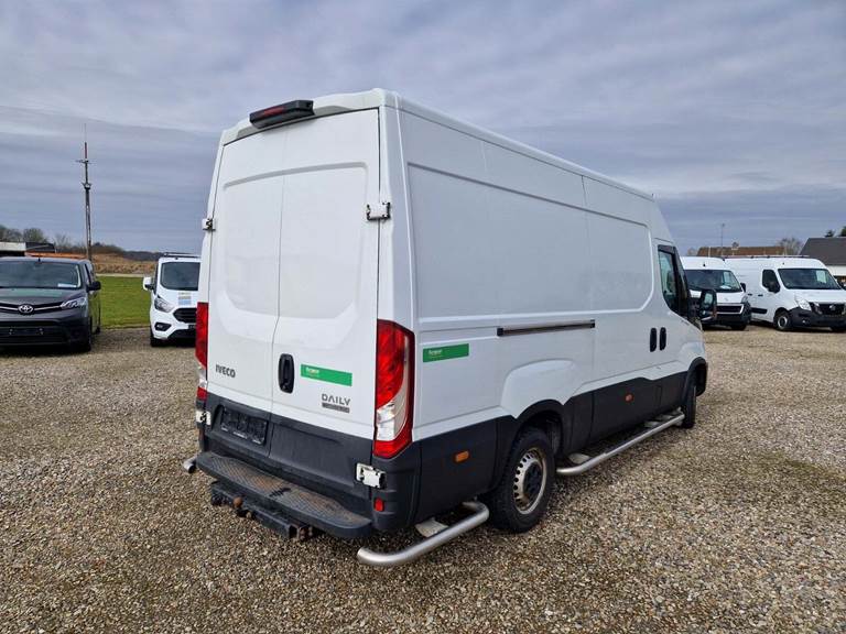 Iveco Daily 2,3 35S14 12m³ Van AG8
