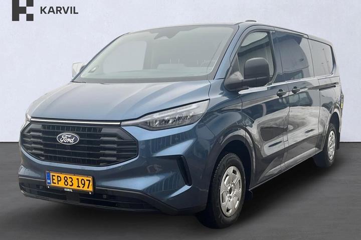 Blå Ford Transit Custom 300 L2 fra 2025 set udefra