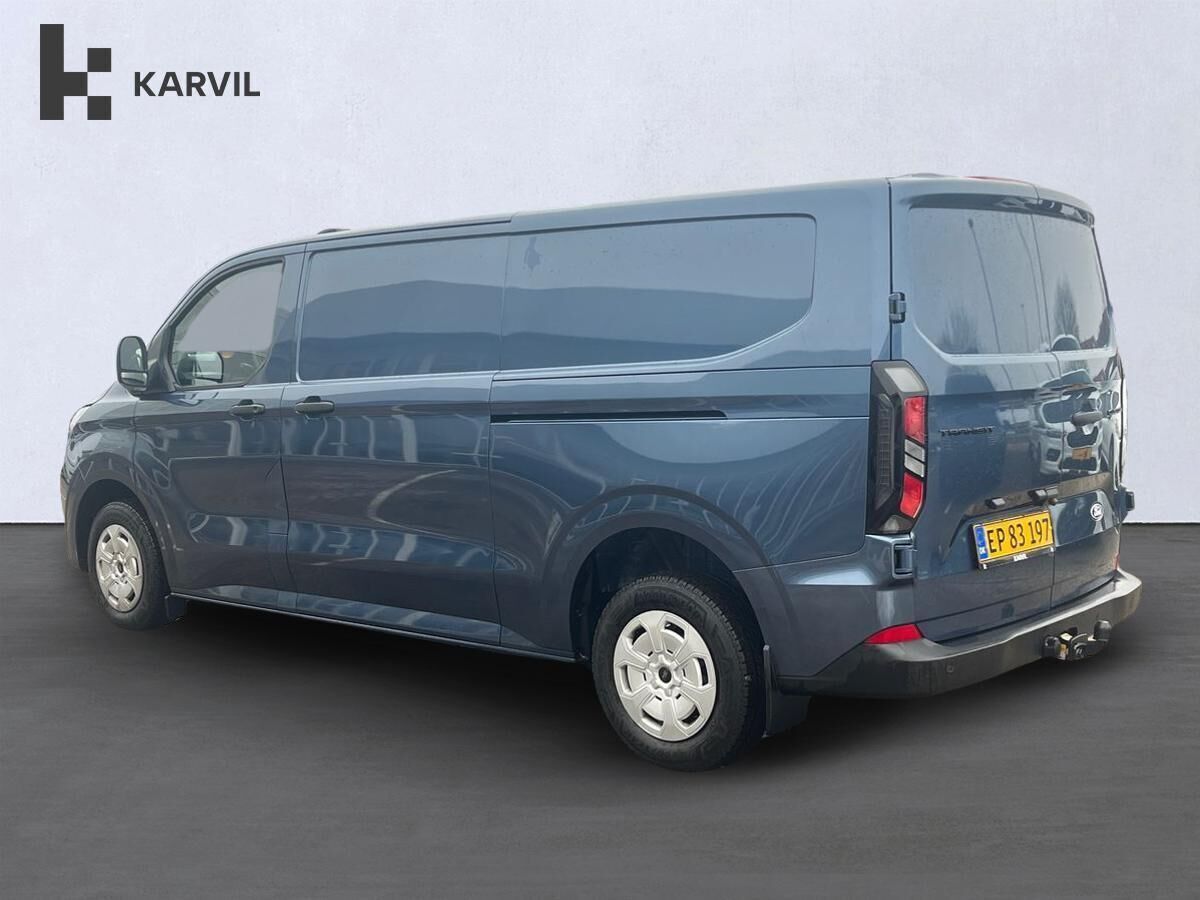 Blå Ford Transit Custom 300 L2 fra 2025