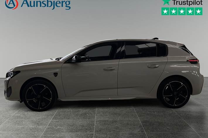 Hvid Peugeot E-308 fra 2024